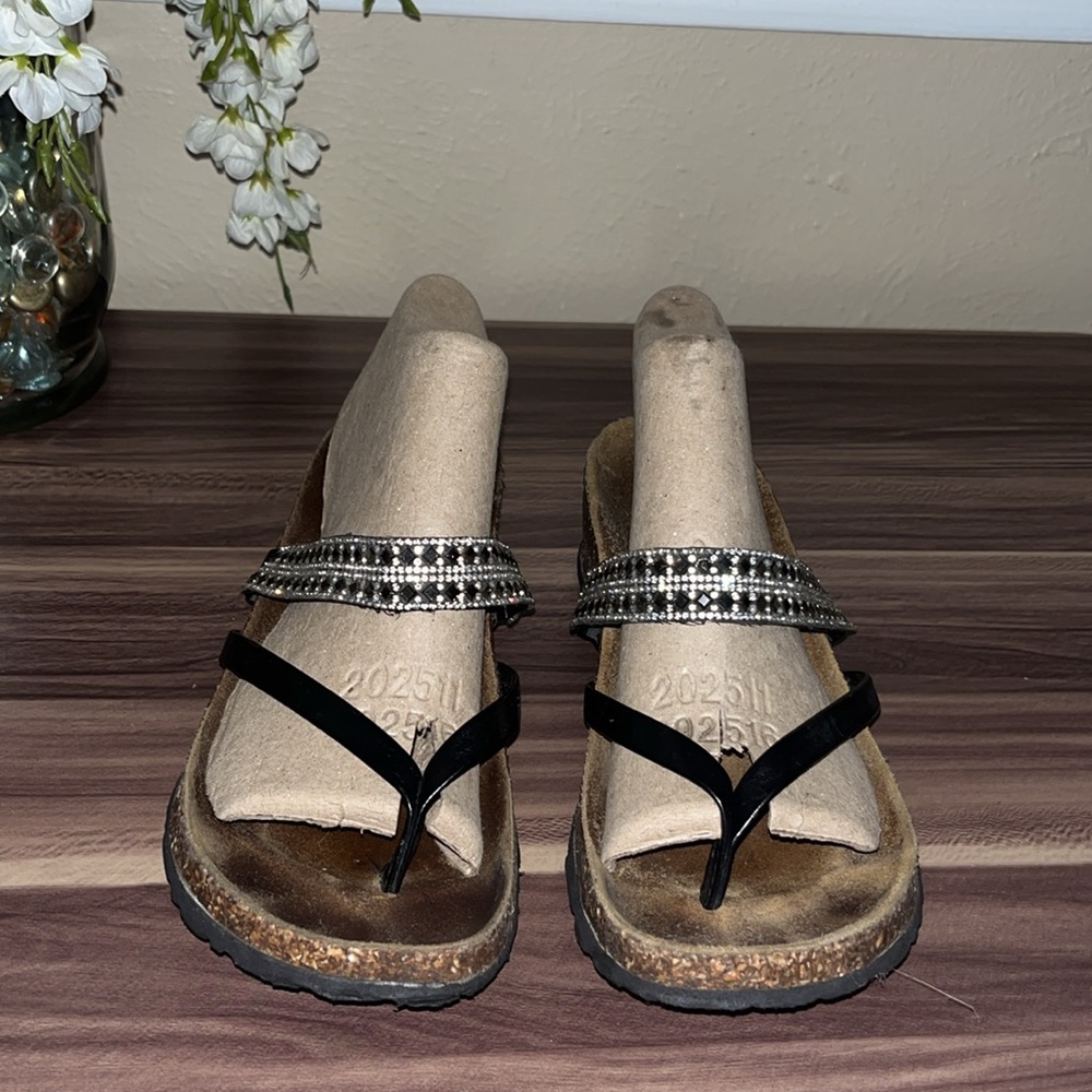 MILA PAOLI RHINESTONE LEATHER THONG SANDALS made in Italy - Picture 4 of 14